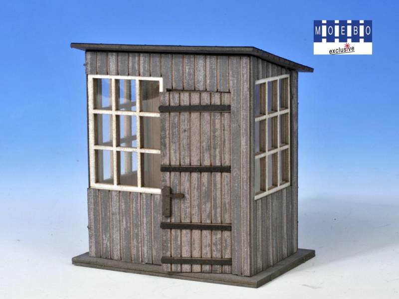 0- 140251 Wiegehaus / Torposten verwittert nach Originalplan  -grau-