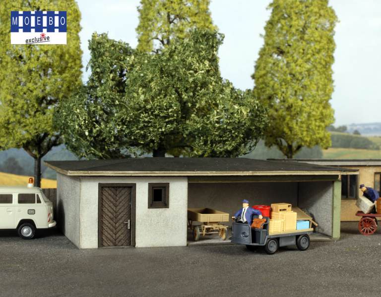 HO- 500272 Bahnsteigkarren- / E-Staplerraum