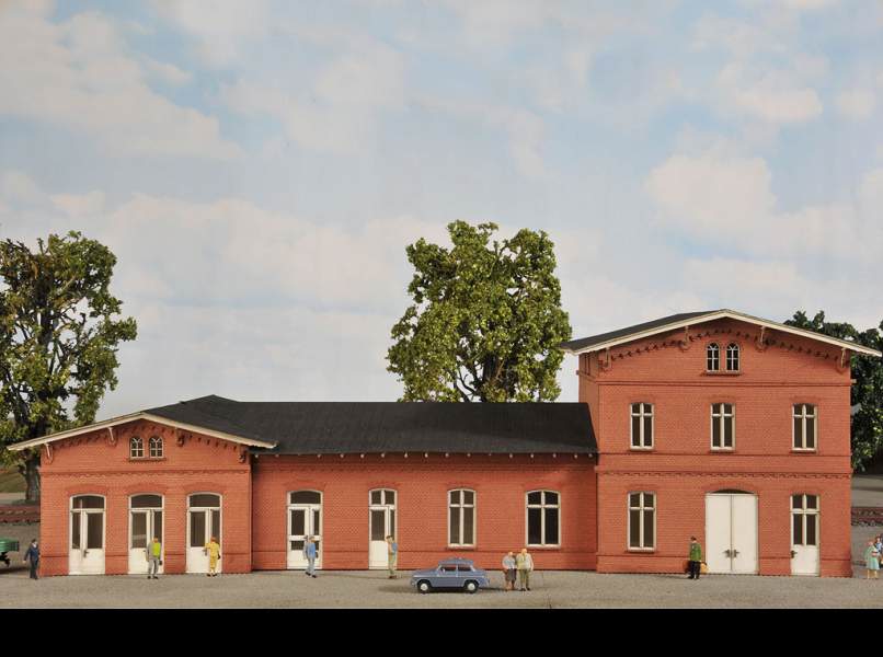 new 2018 TT- 900180 Bahnhof "Mölln" PREMIUMBAUSATZ