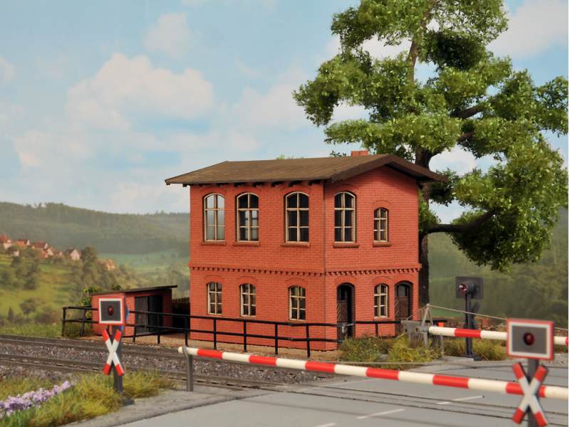 TT- 9121 preußisches Stellwerk "Baruth", ziegelrot