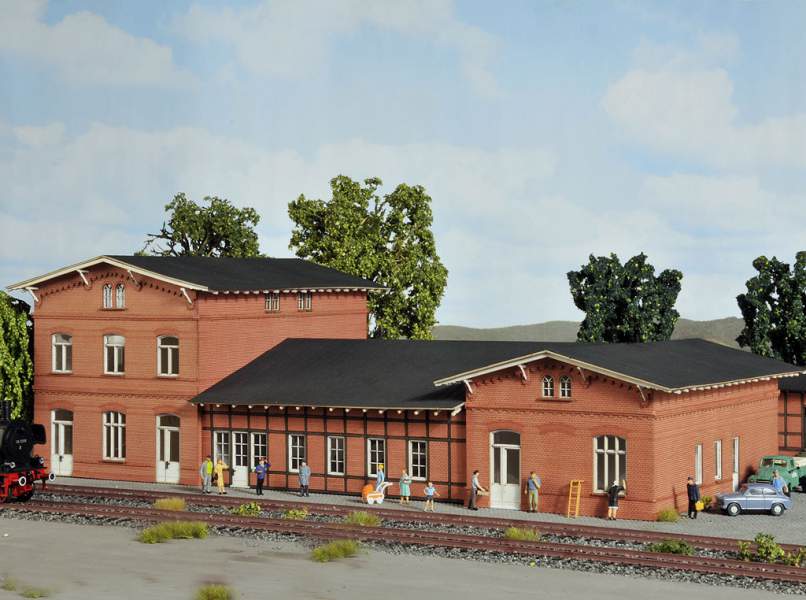 new 2018 TT- 900180 Bahnhof "Mölln" PREMIUMBAUSATZ